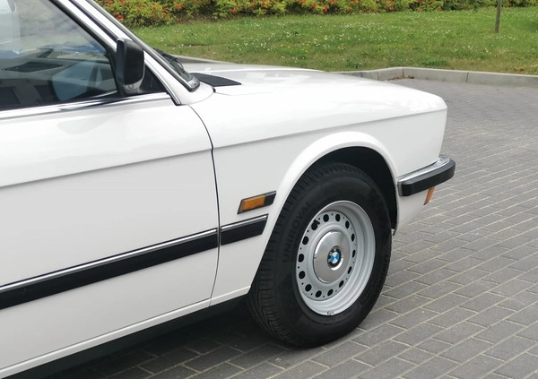 BMW Seria 5 cena 52900 przebieg: 128447, rok produkcji 1983 z Gdynia małe 742